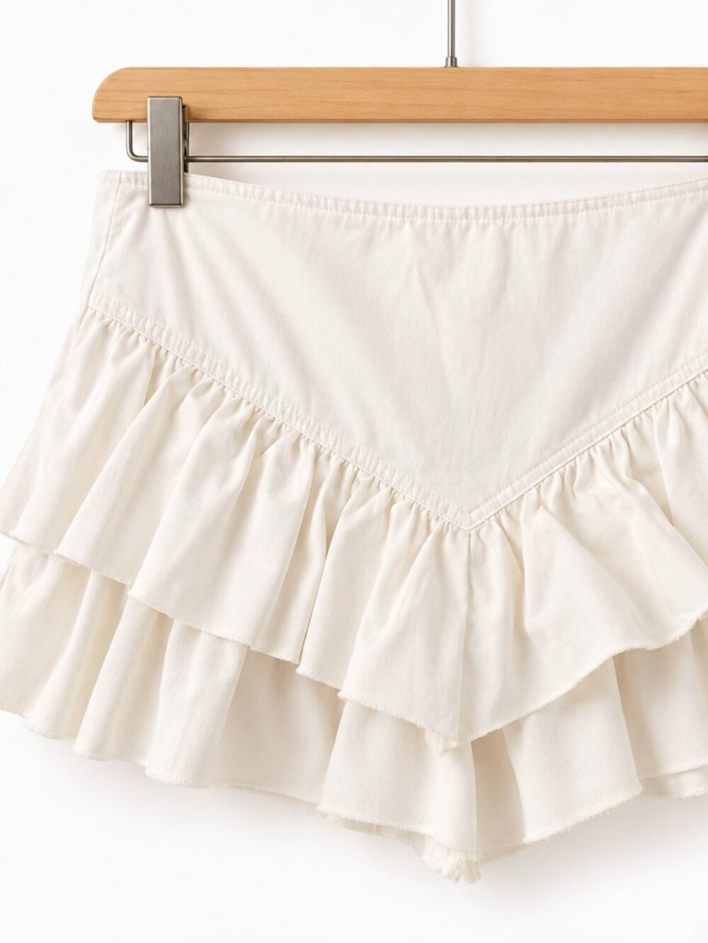 Francesca's Talia White Tiered Ruffle Skirt | Medium | $20